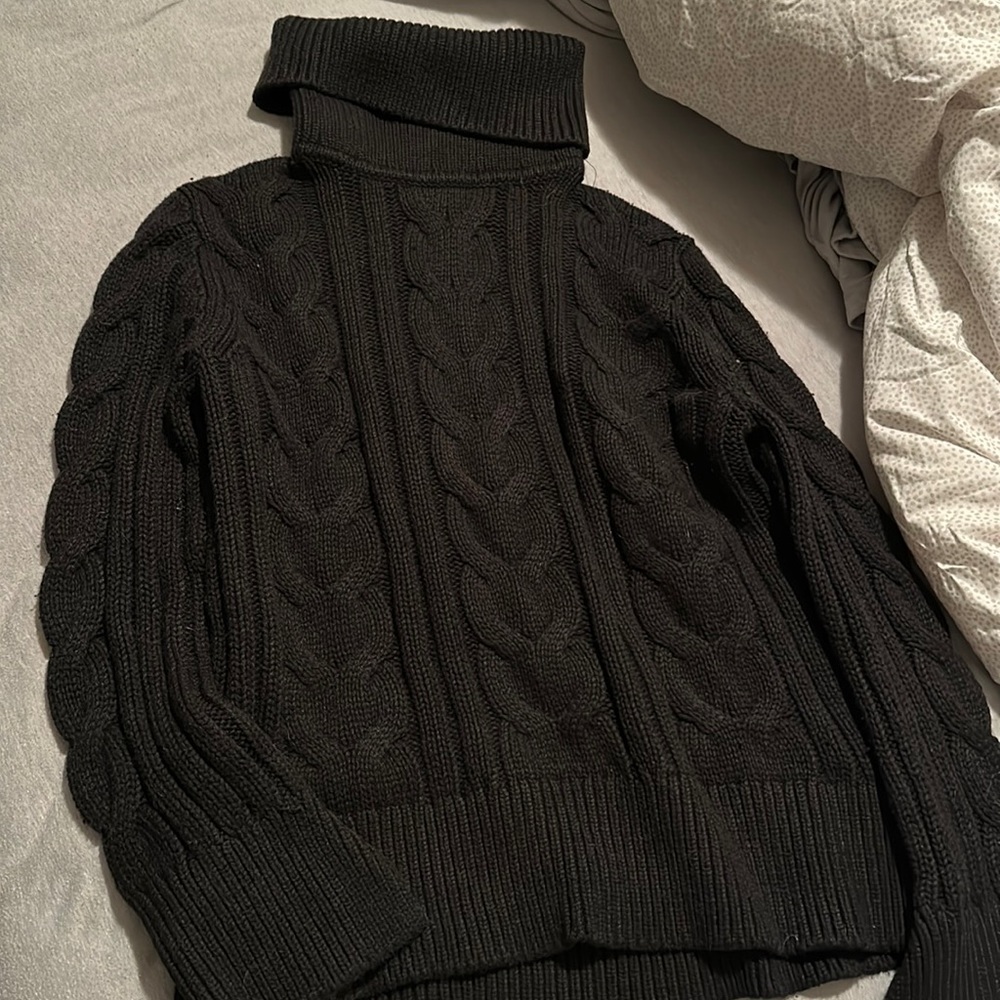 Cable knit turtle neck sweater